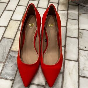 Coral H&M pumps